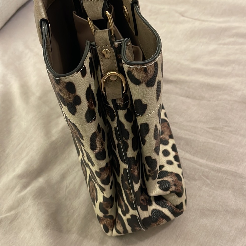 Purse - Picture 6 of 10
